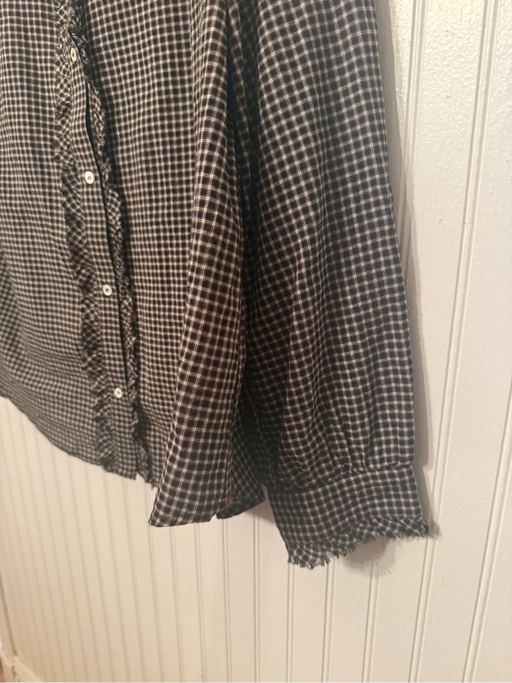 XiRena Amelie Button up Medium Blouse - Picture 3 of 7